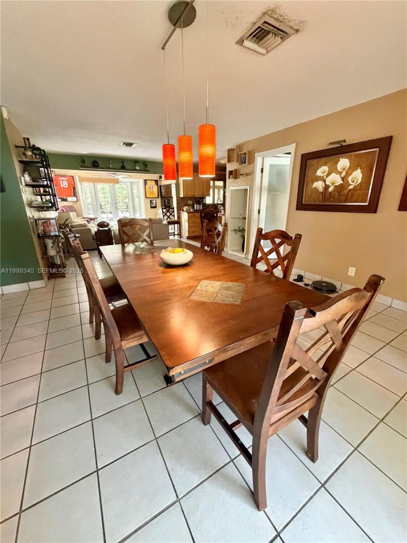 1581 SW 27th Ter, Fort Lauderdale, FL 33312 Photo