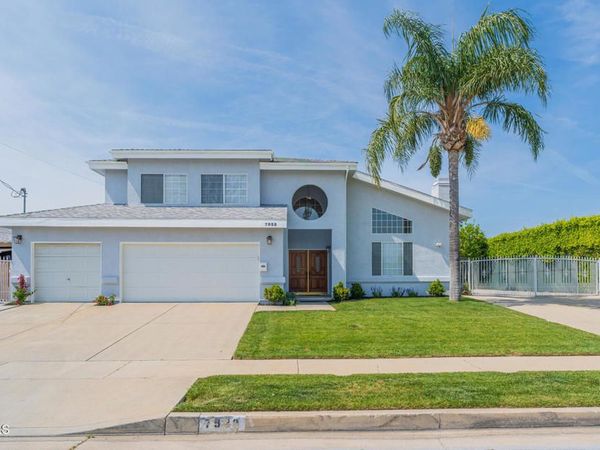 7933 Teesdale Avenue , North Hollywood, CA 91605