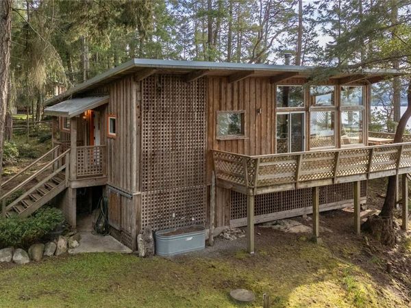 811 Canso Rd, Gabriola Island, BC V0R 1X2