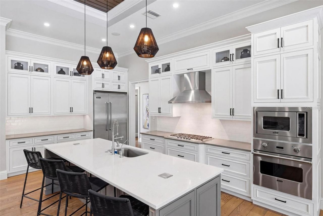 1705 Wisconsin Lane, Sarasota, FL 34239 Photo