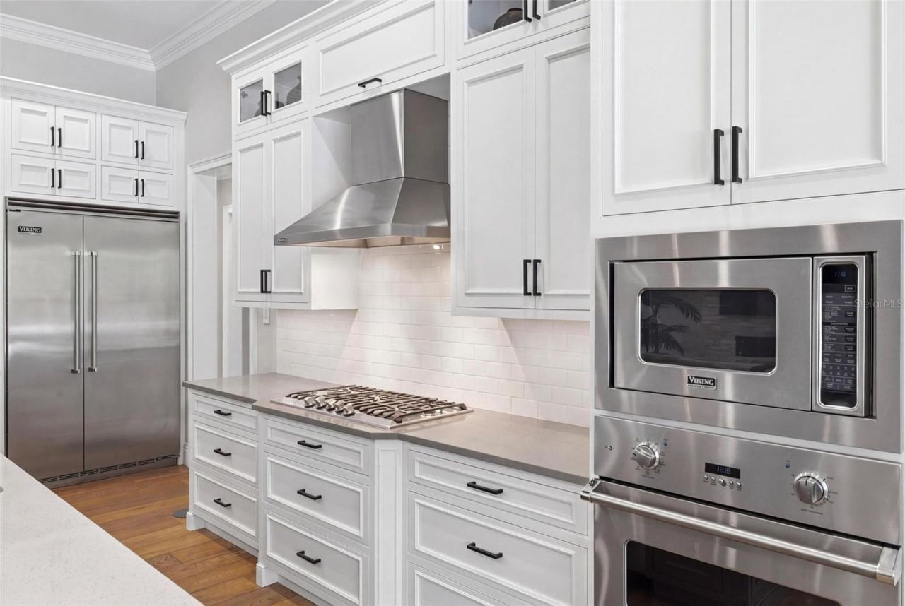 1705 Wisconsin Lane, Sarasota, FL 34239 Photo