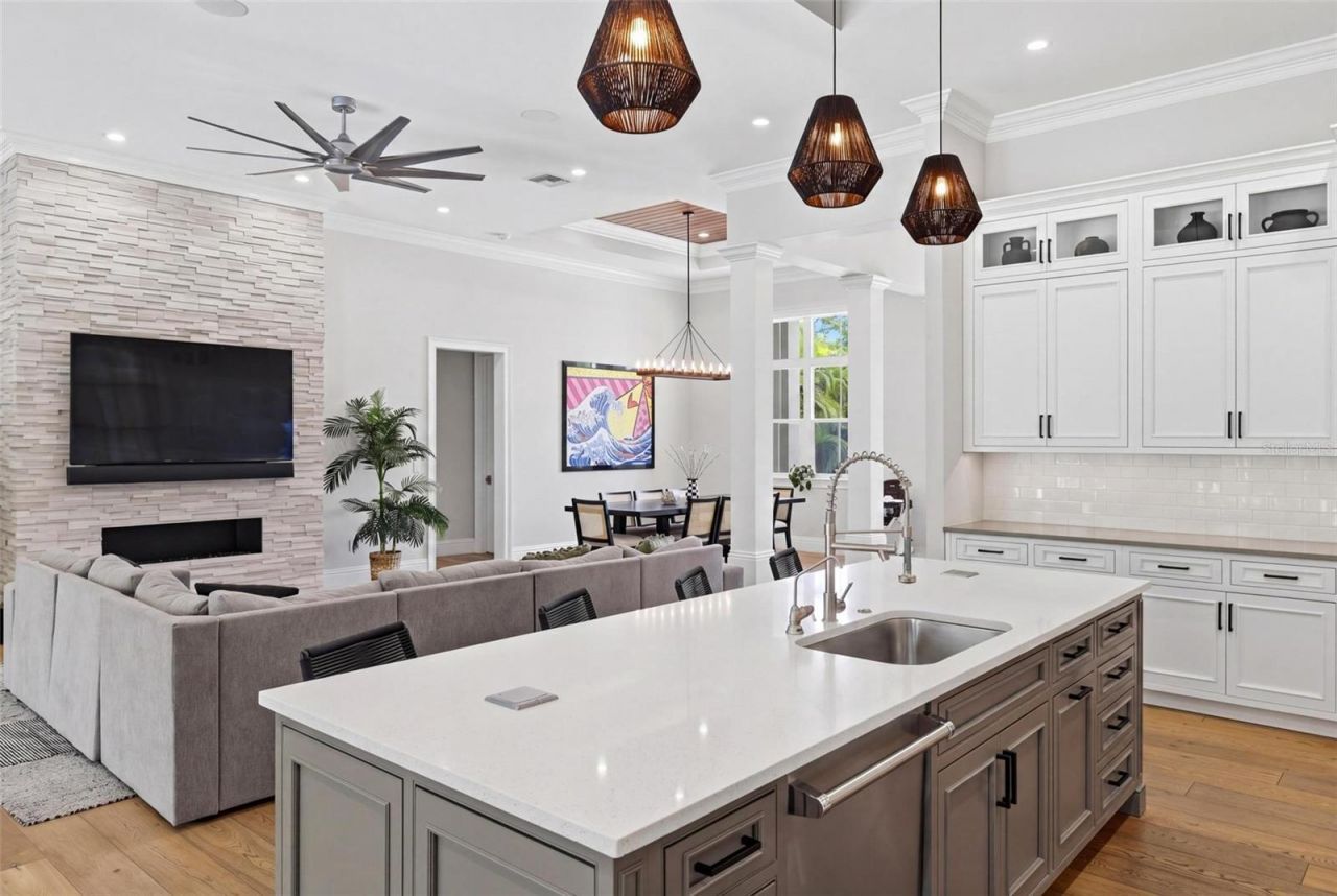 1705 Wisconsin Lane, Sarasota, FL 34239 Photo