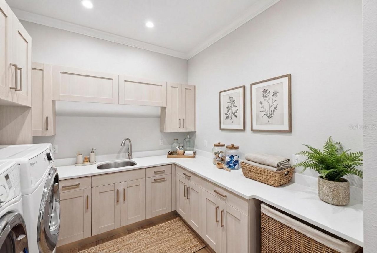 1705 Wisconsin Lane, Sarasota, FL 34239 Photo