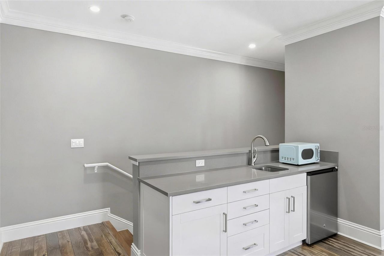 1705 Wisconsin Lane, Sarasota, FL 34239 Photo