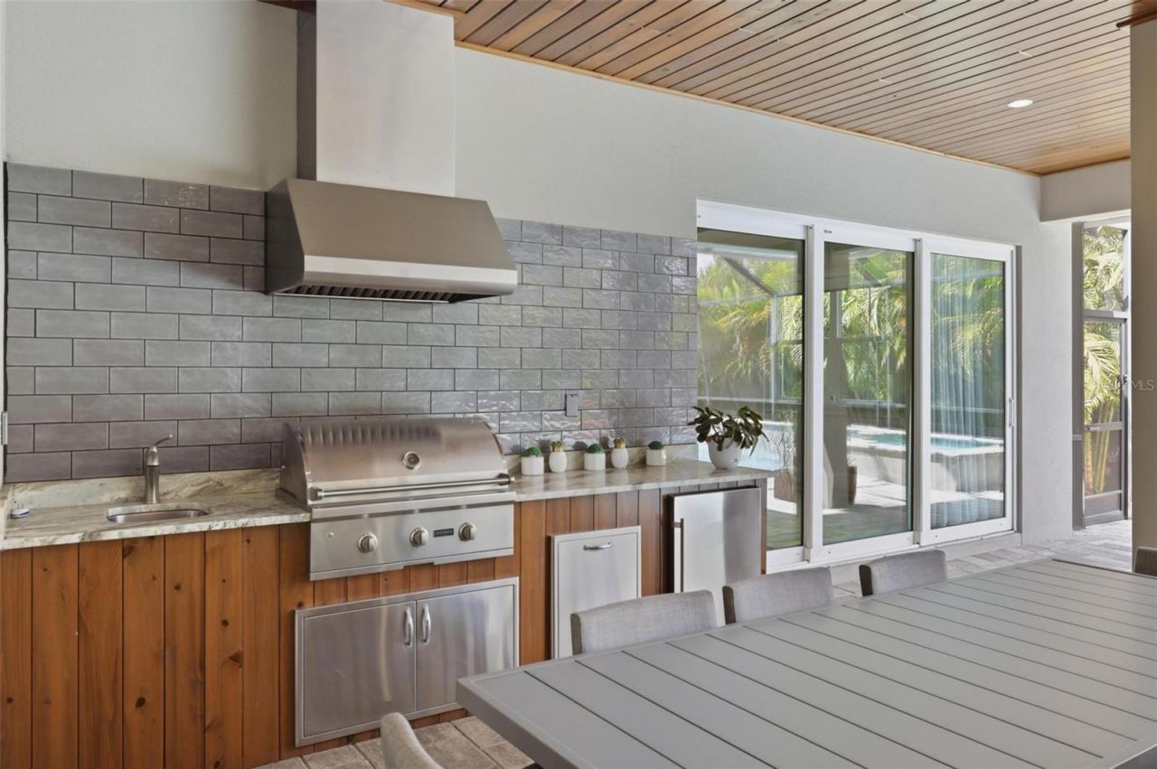 1705 Wisconsin Lane, Sarasota, FL 34239 Photo