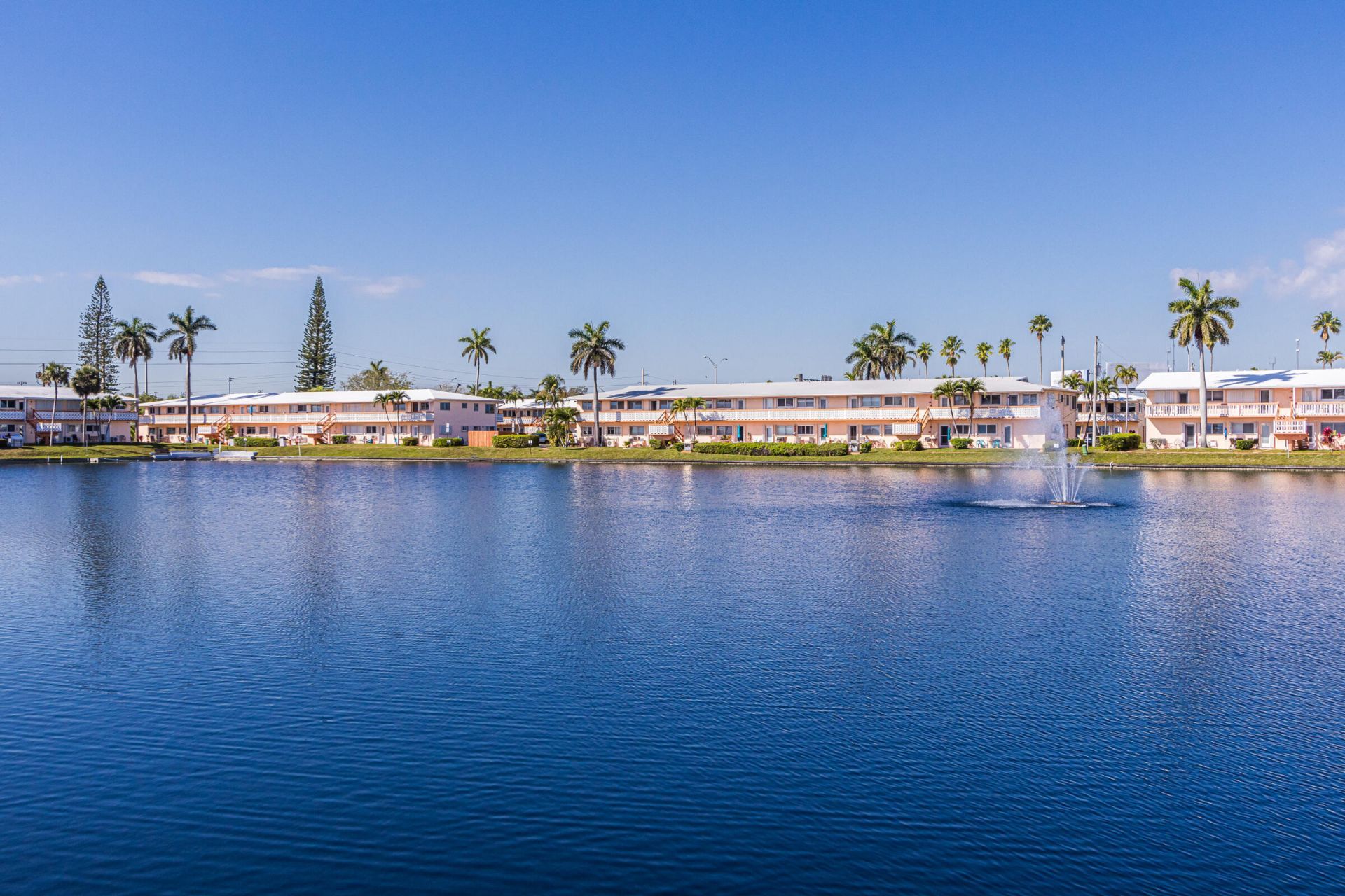 900 SW 10th Terrace, Unit S-19, Hallandale Beach, FL 33009 Photo