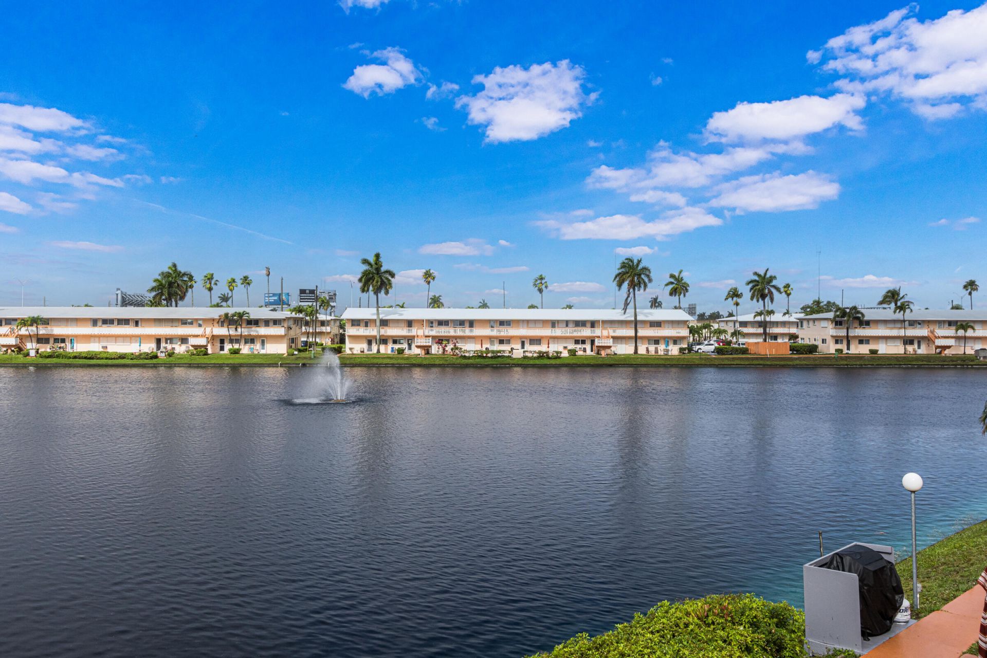 900 SW 10th Terrace, Unit S-19, Hallandale Beach, FL 33009 Photo