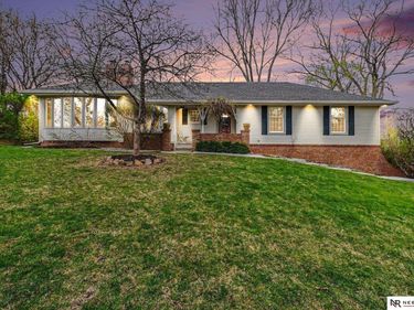 1702 S 110th Street , Omaha, NE 68144