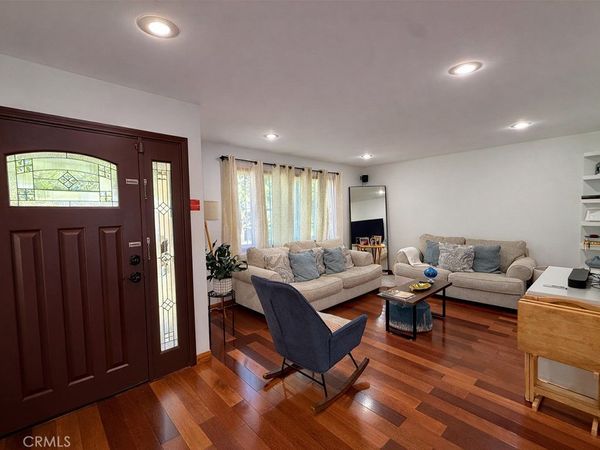 555 Hickory Lane, Pasadena, CA 91103