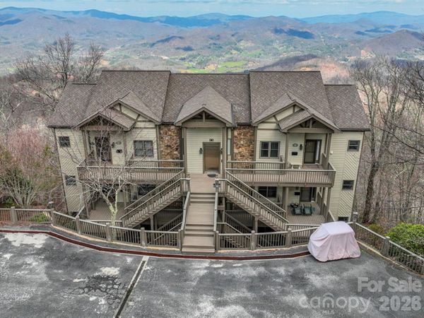 30 Club Villa Court, Unit B/5, Burnsville, NC 28714