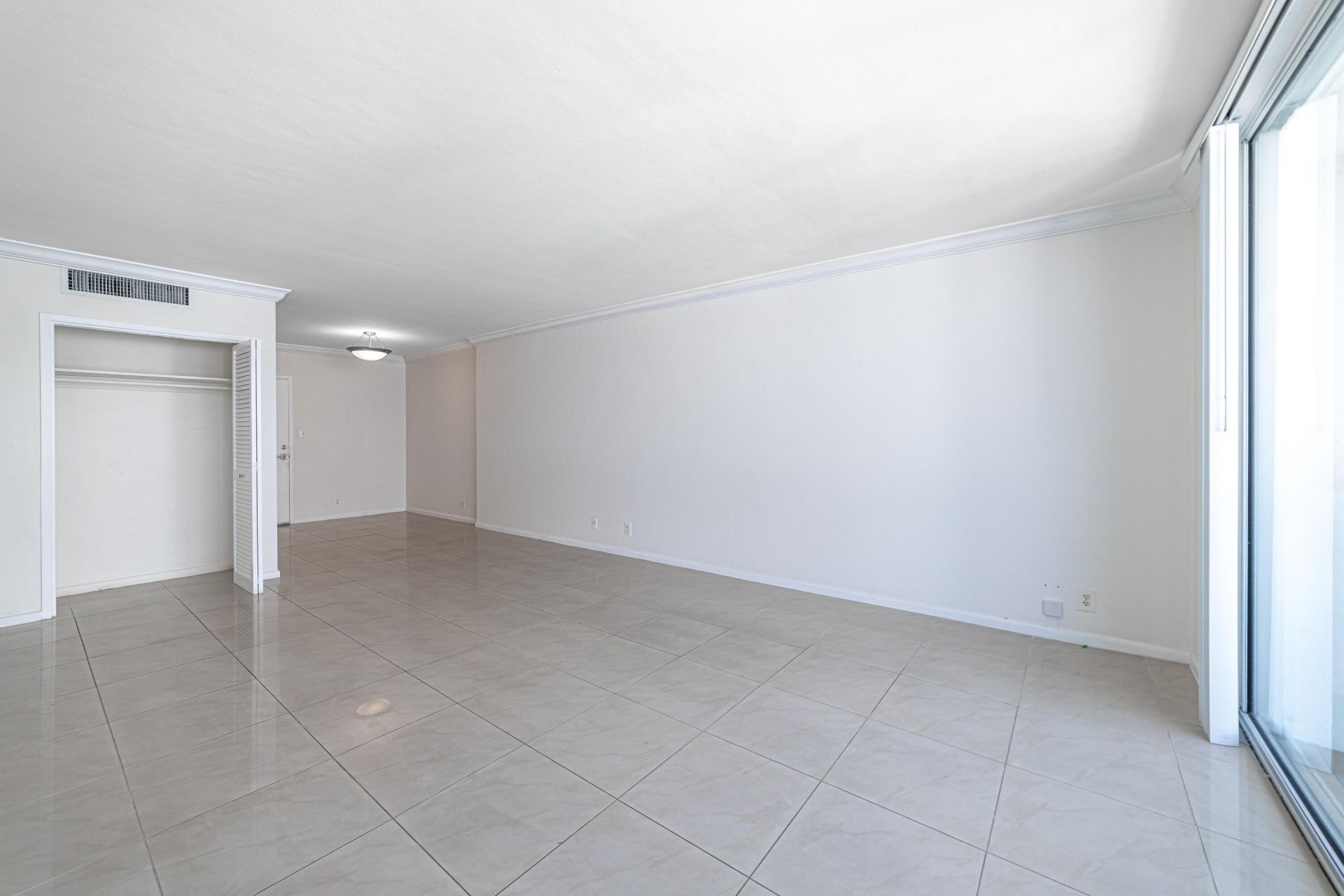 1200 West Avenue, Unit 1521, Miami Beach, FL 33139 Photo