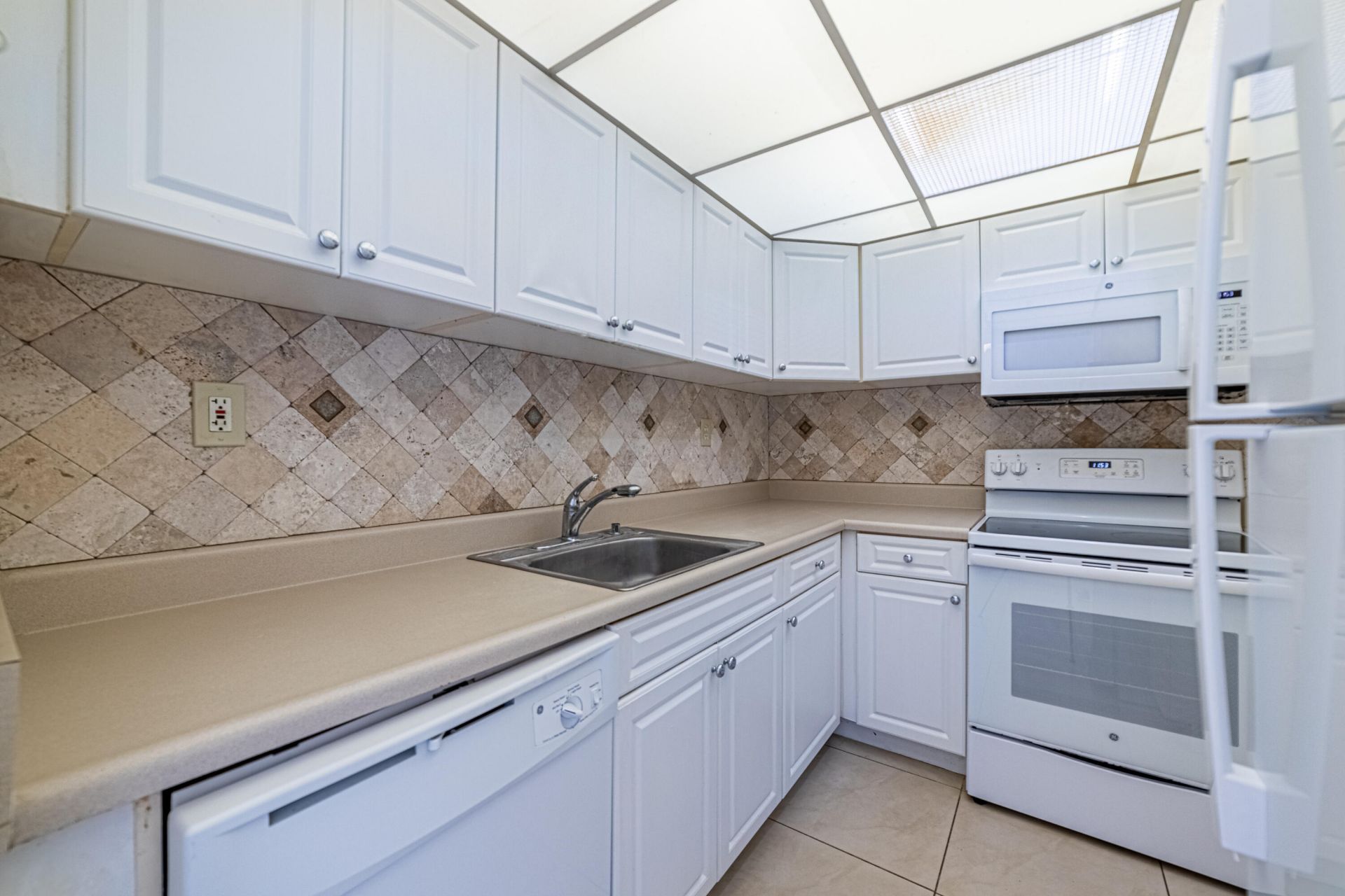 1200 West Avenue, Unit 1521, Miami Beach, FL 33139 Photo