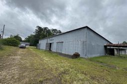 319 W Main St photo 4