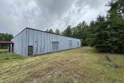 319 W Main St photo 4