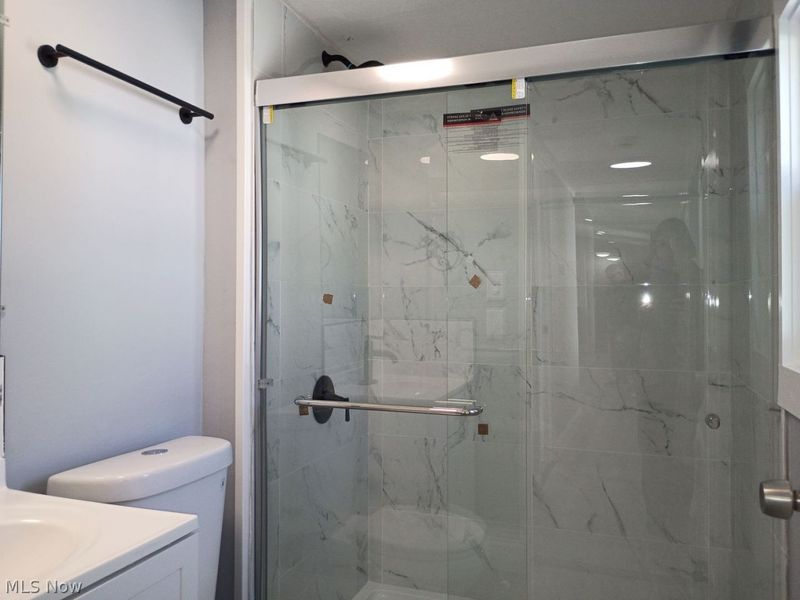 160 Kentucky Drive , Elyria, OH 44035 Photo 12