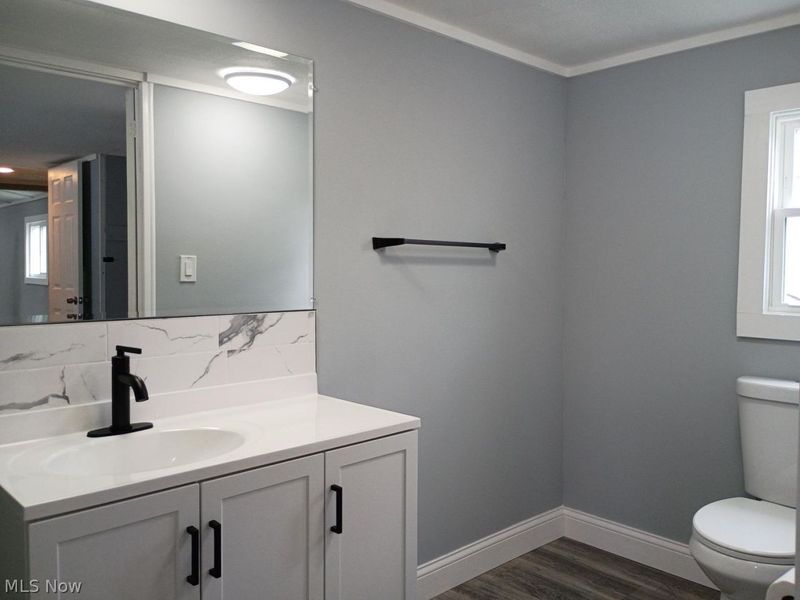 160 Kentucky Drive , Elyria, OH 44035 Photo 7