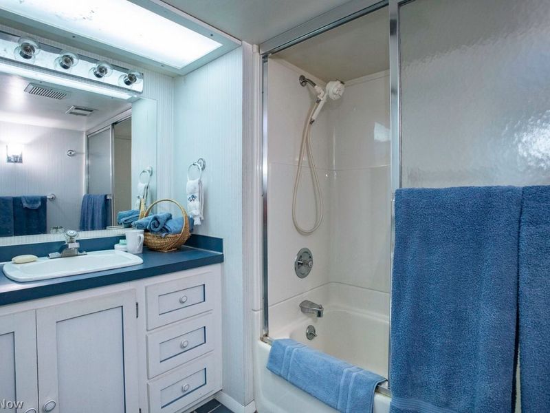 347 Colgate Avenue , Elyria, OH 44035 Photo 37