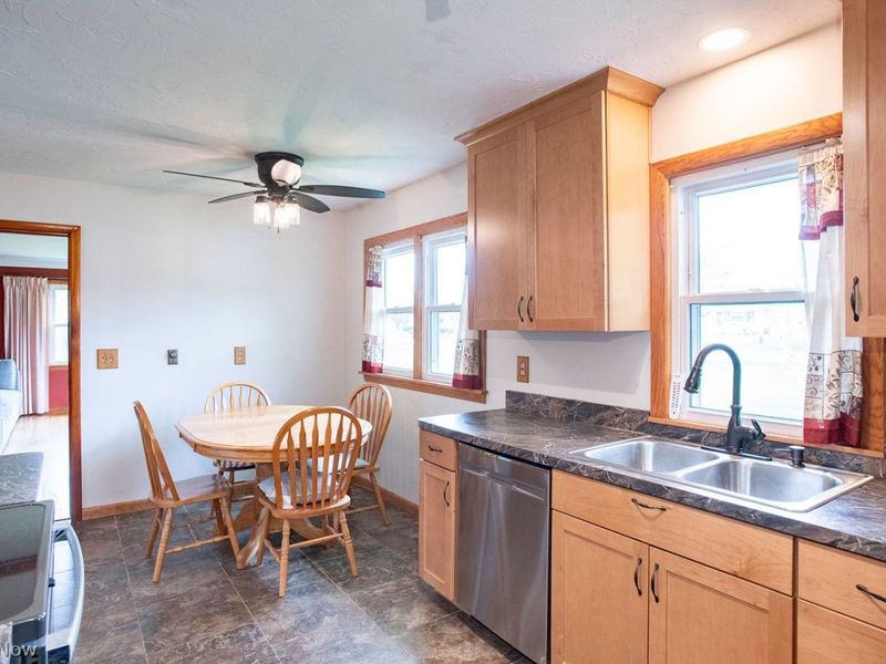 39112 Parsons Road , Grafton, OH 44044 Photo 10