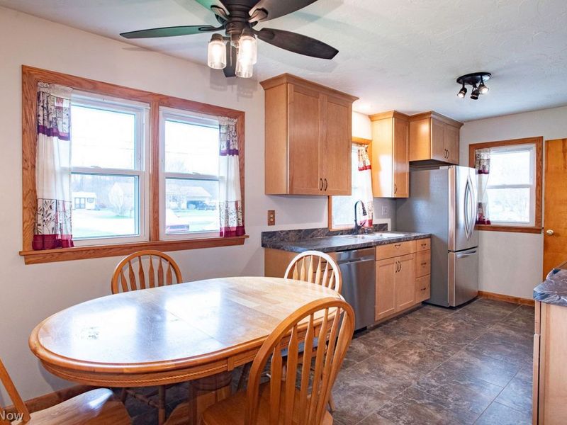 39112 Parsons Road , Grafton, OH 44044 Photo 5