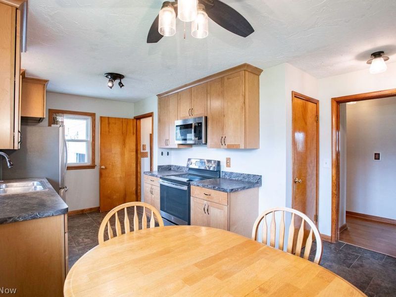 39112 Parsons Road , Grafton, OH 44044 Photo 7