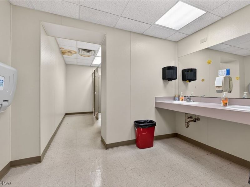 7459 Columbus Road NE, Louisville, OH 44641 Photo 39