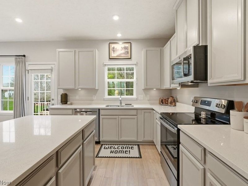 1185 Bean Lane , Cuyahoga Falls, OH 44313 Photo 29