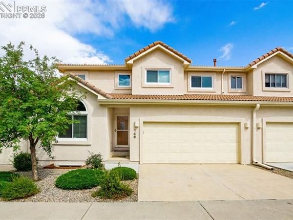 146 Luxury Lane, Colorado Springs, CO 80921
