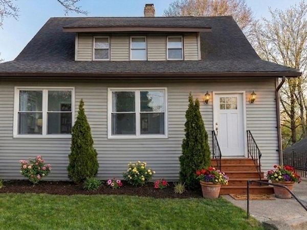 618 Mill St, Worcester, MA 01602