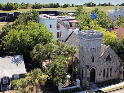 1401 Middle Street, Sullivans Island, SC 29482