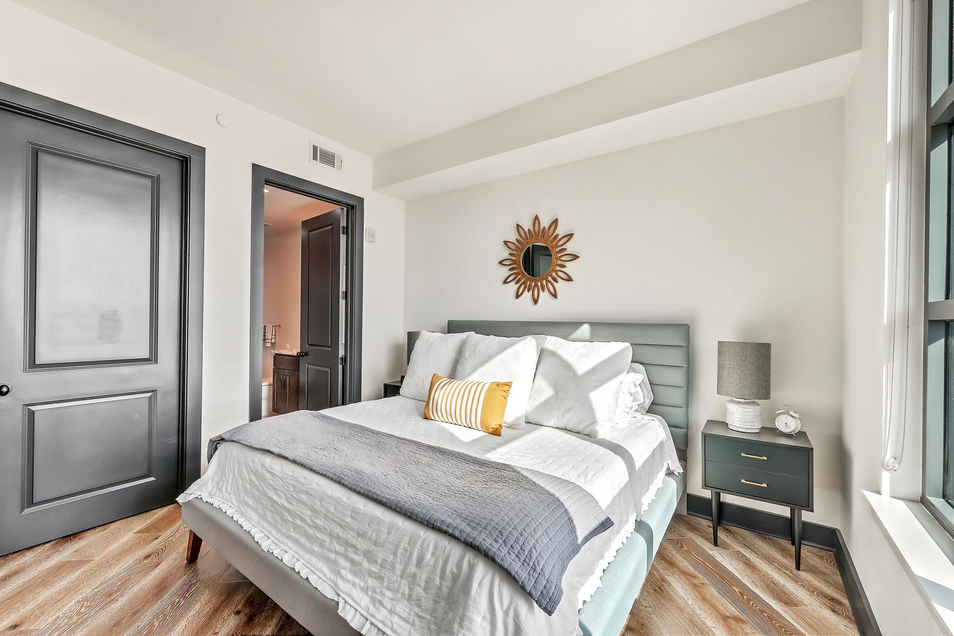 5 Gadsdenboro Street Photo 13