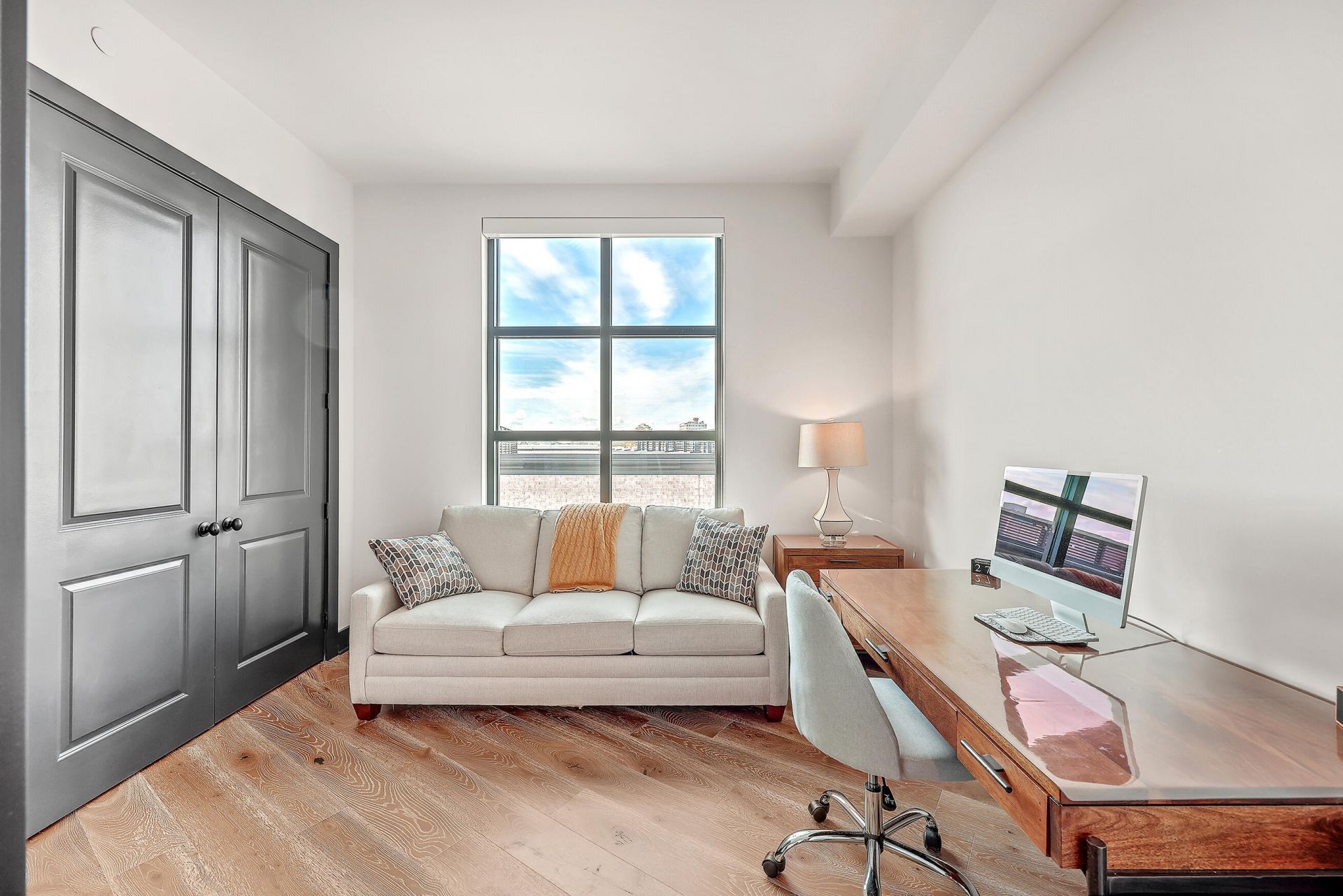 5 Gadsdenboro Street Photo 17