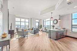 5 Gadsdenboro Street photo 4