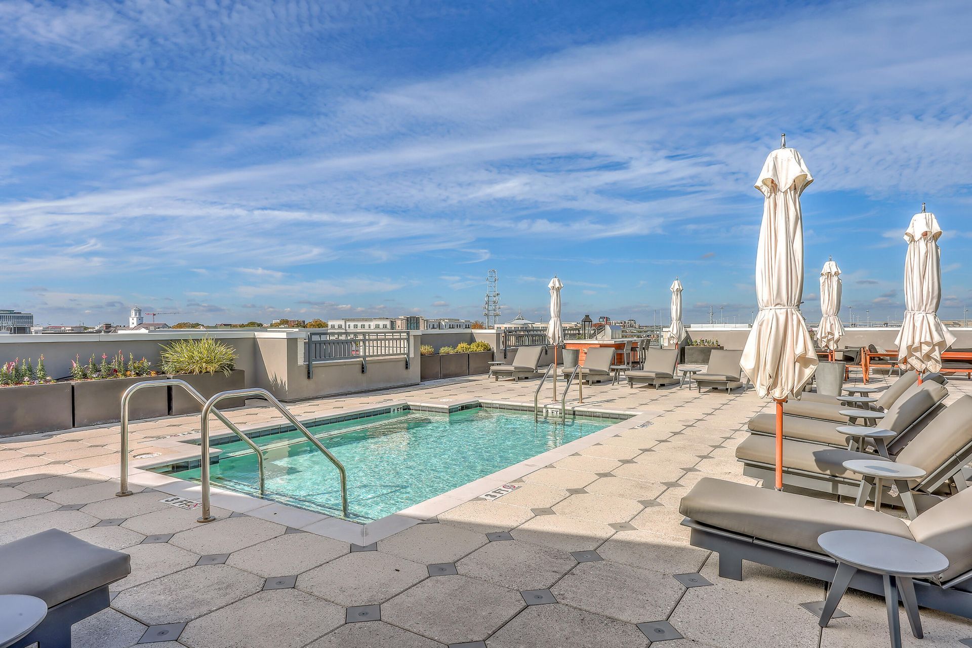 5 Gadsdenboro Street Photo 27