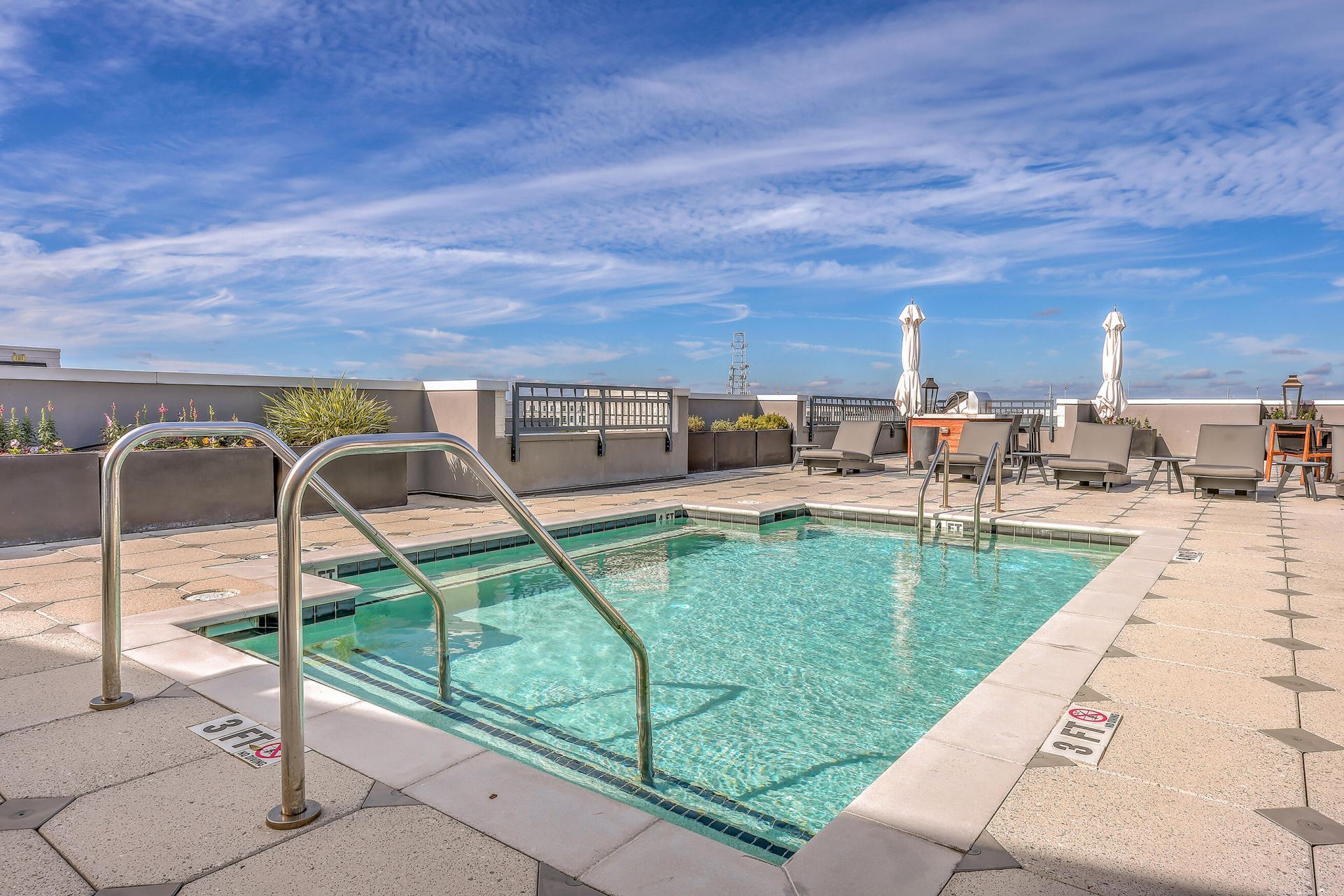 5 Gadsdenboro Street Photo 28