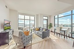 5 Gadsdenboro Street photo 4