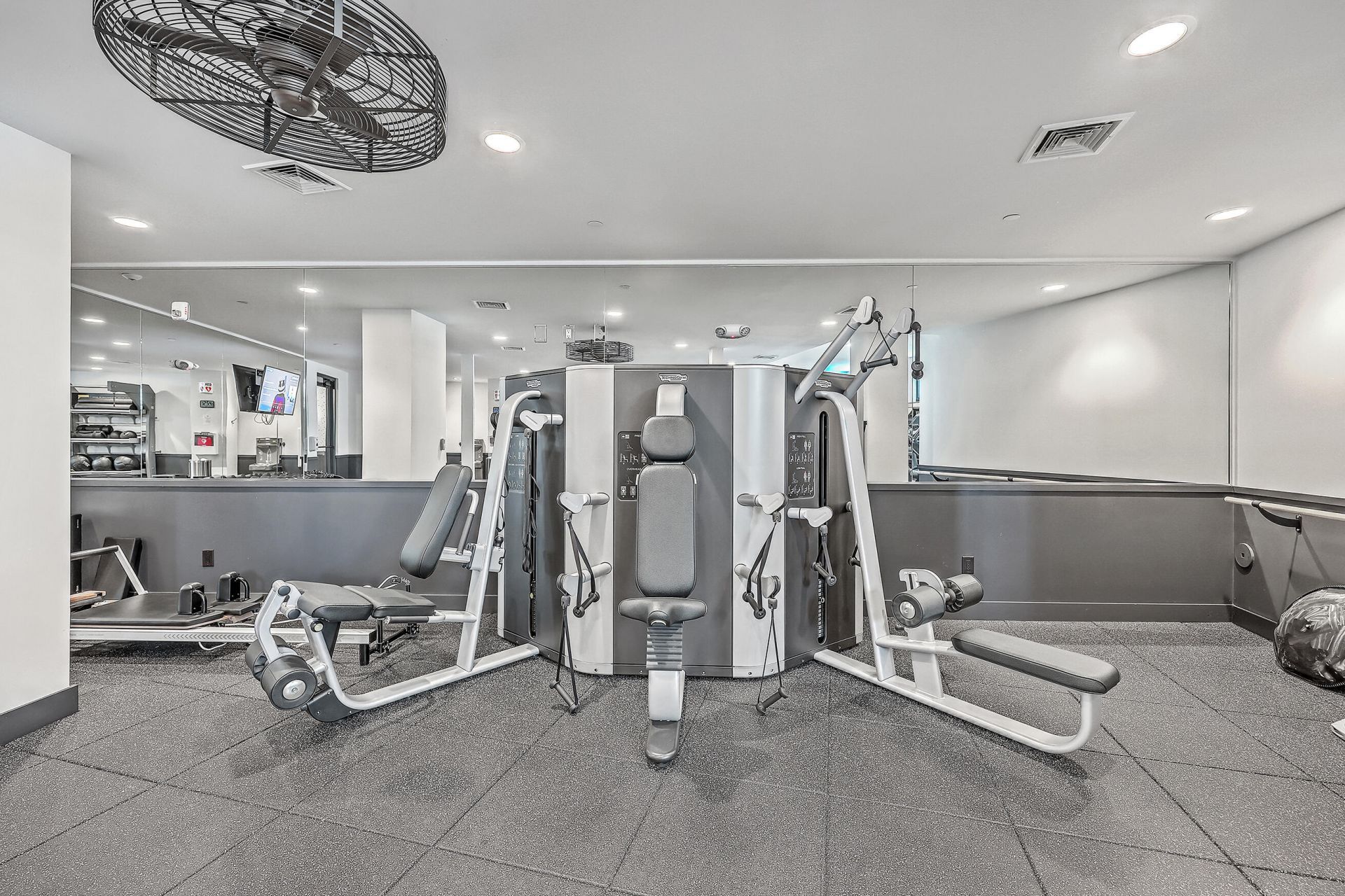 5 Gadsdenboro Street Photo 34