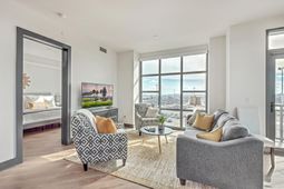 5 Gadsdenboro Street photo 4