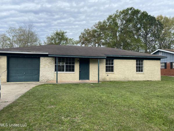 5610 Rose Drive, Moss Point, MS 39563