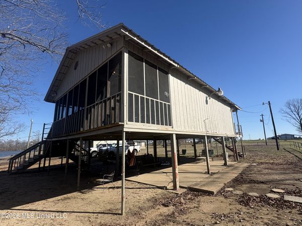 1899 Deerfield Road, Yazoo City, MS 39194