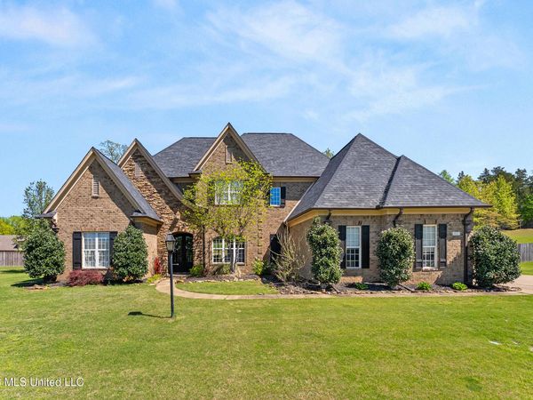 591 Shadow View Drive, Hernando, MS 38632