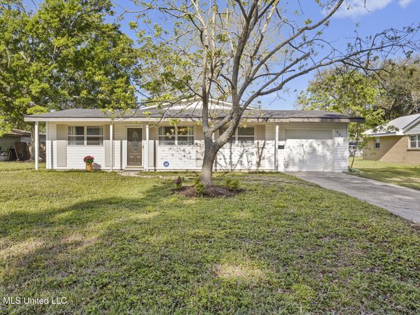 2315 Meadowbrook Street, Pascagoula, MS 39567