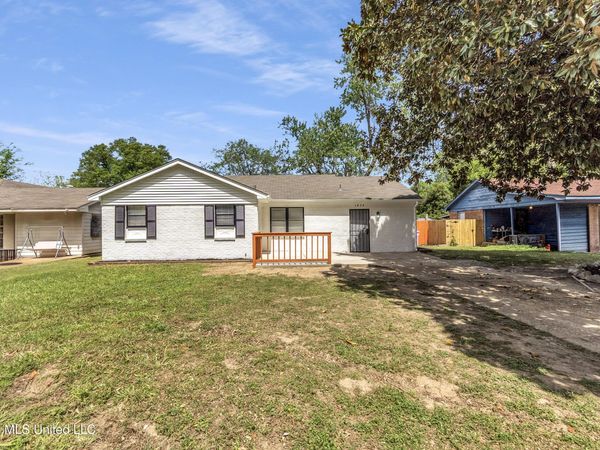 1854 Whitehead Drive, Southaven, MS 38671