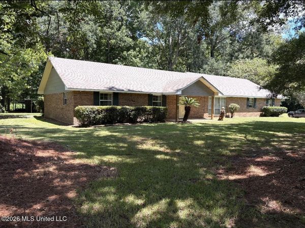 15 Greenfield Drive, Natchez, MS 39120