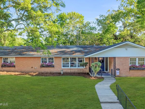 2601 Evergreen Lane, Biloxi, MS 39531