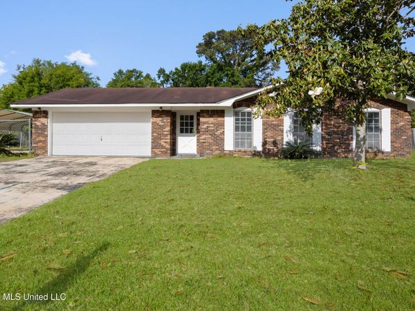 6105 Lancaster Boulevard, Ocean Springs, MS 39564