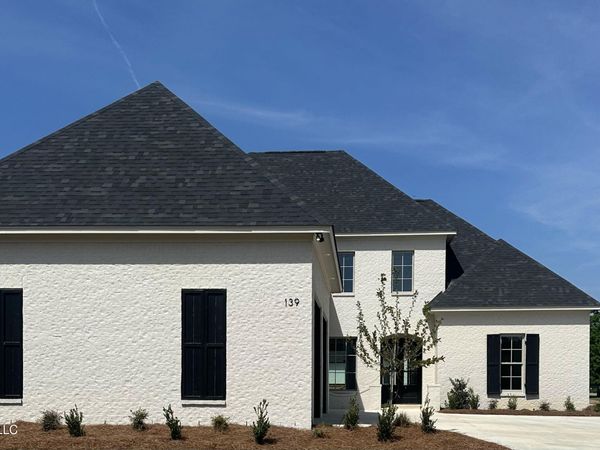 139 Venice Way, Madison, MS 39110