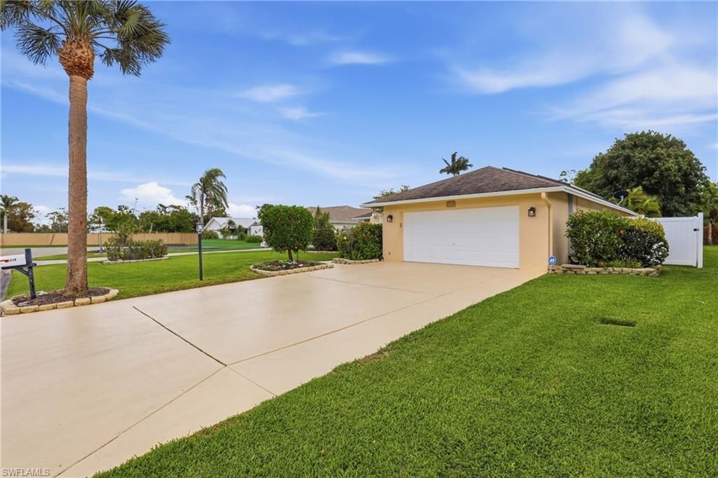 1579 Sautern Dr, Fort Myers, FL 33919 Photo