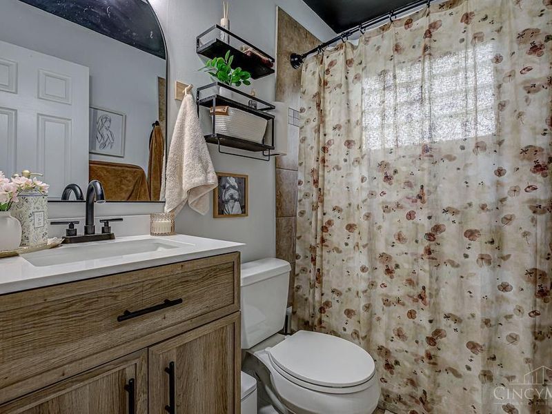 9906 Wiscasset, Colerain Township, OH 45251 Photo 10