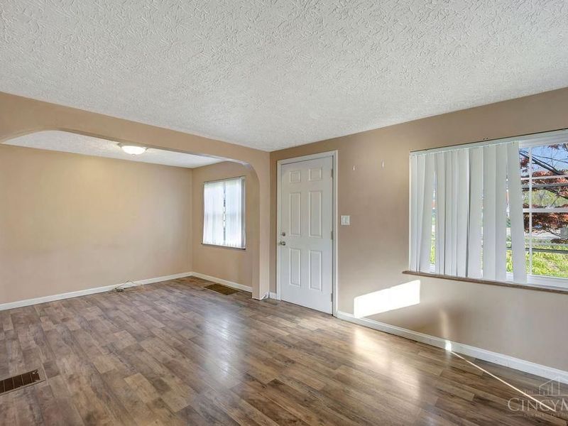 9629 Mount Nebo Road, Miami Twp, OH 45052 Photo 4