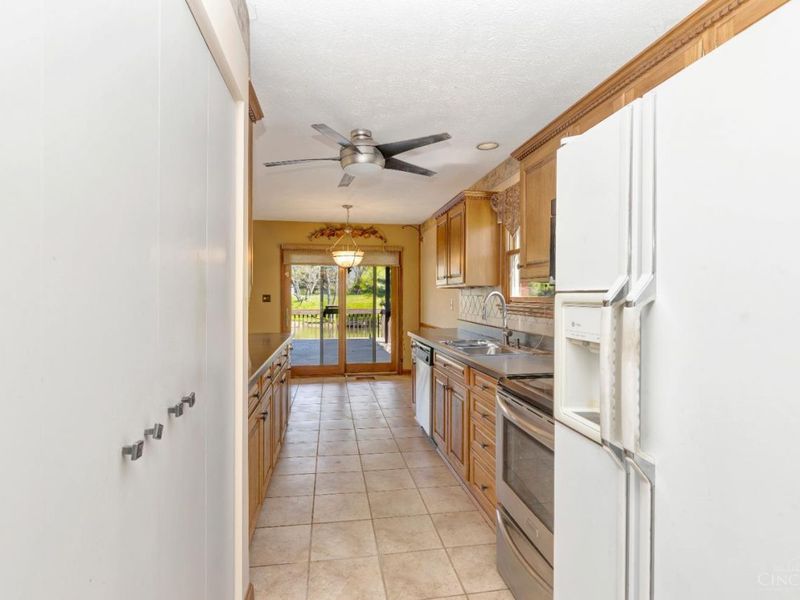 3566 Sandal Lane, Cincinnati, OH 45248 Photo 21